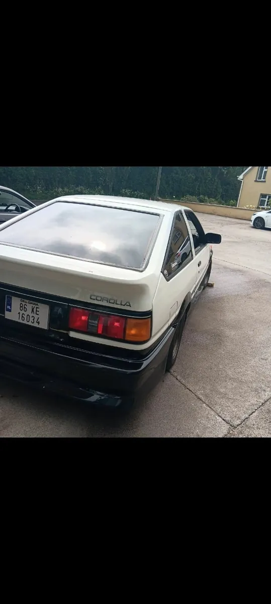 Toyota Corolla 1986 - Image 2