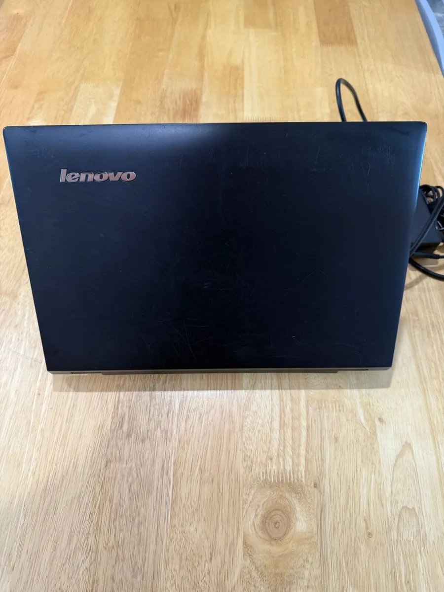 Laptop - Image 4