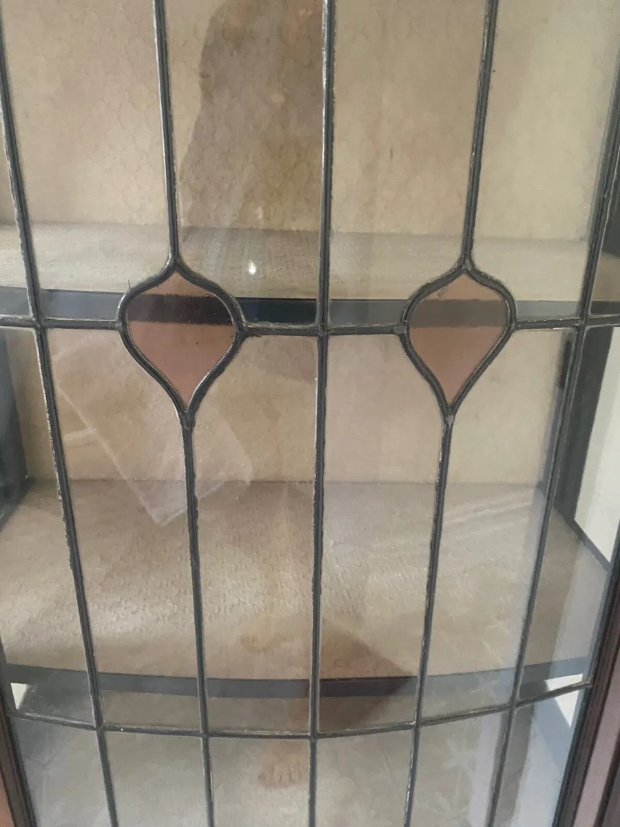 Vintage mahogany display cabinet - Image 2