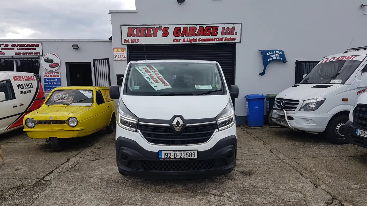 Renault Trafic 192D 50KM AS NEW VAT INVOICE - Image 2