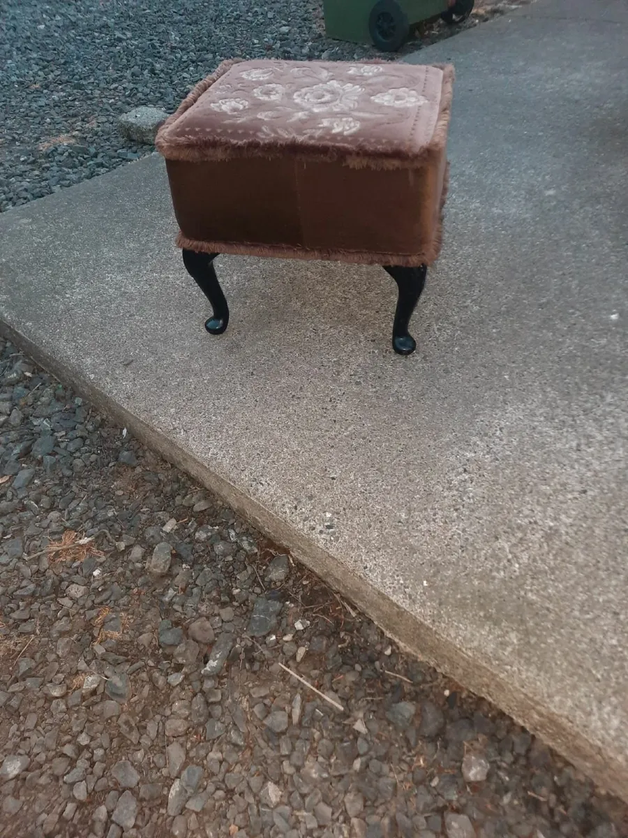 Vintage footstool - Image 2