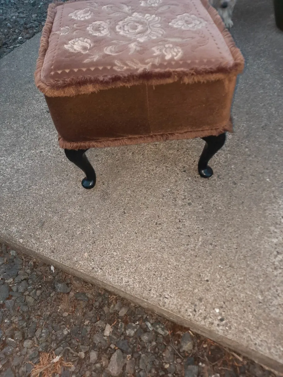 Vintage footstool - Image 1
