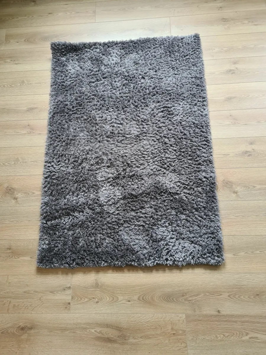 Grey Shaggy Rug - Image 3