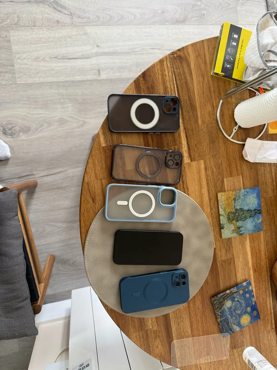 iPhone 15 - Image 1