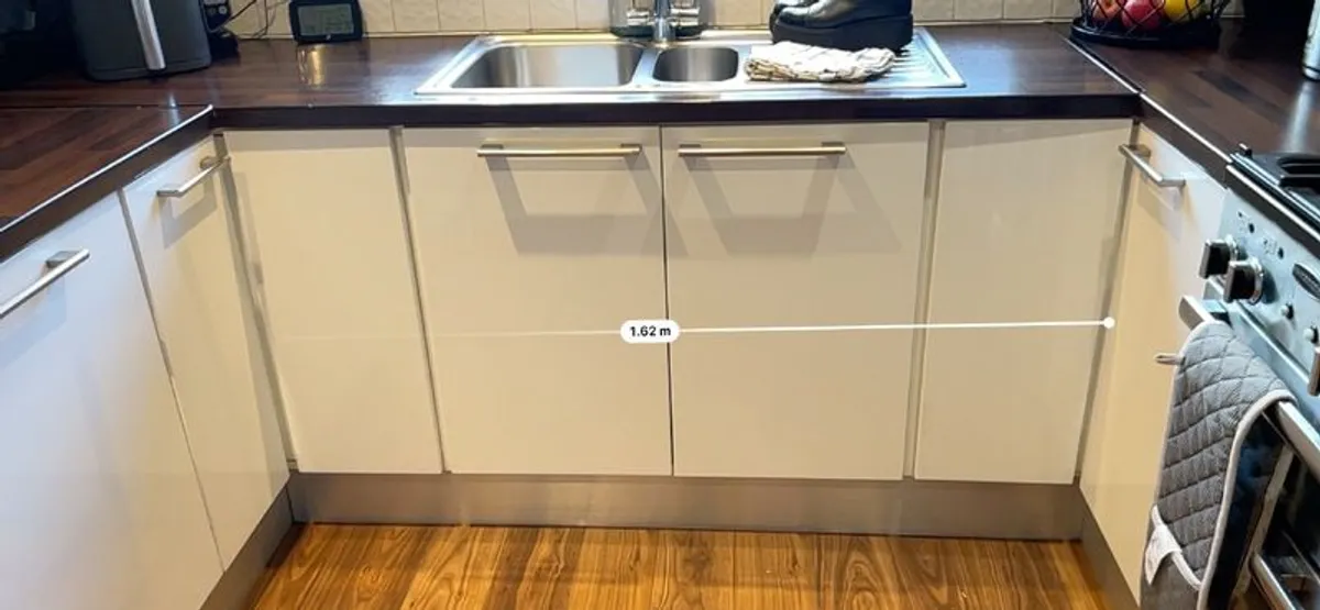 White High Gloss Kitchen - Image 3