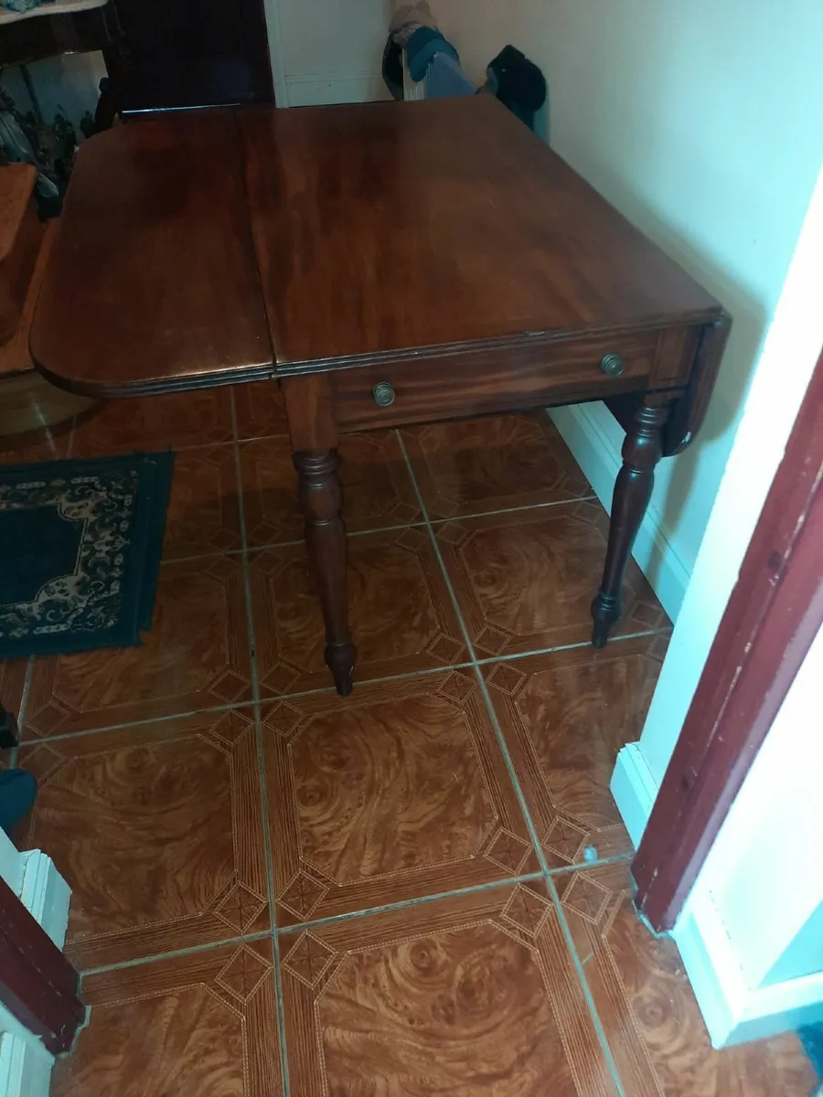 Antique Pembroke table - Image 3
