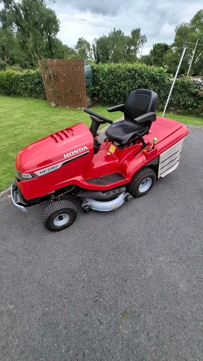 Ride on lawnmower - Image 2