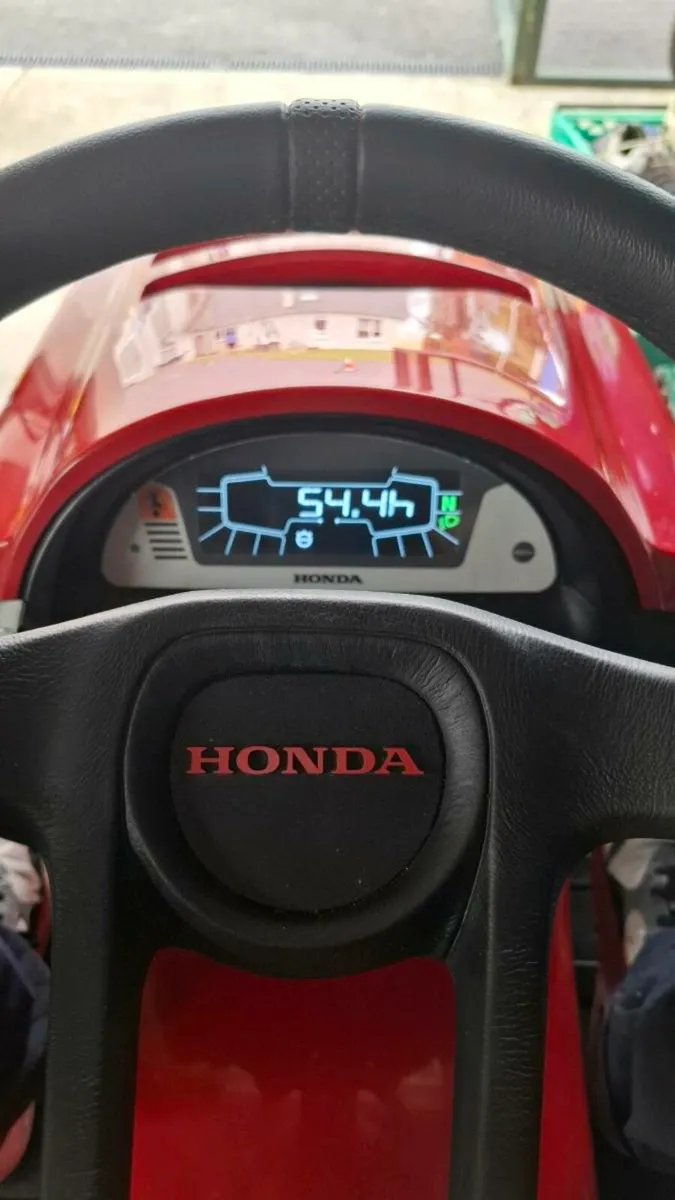 Ride on lawnmower - Image 3