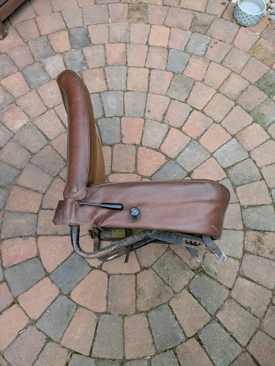 Classic Mini Seats - Image 2