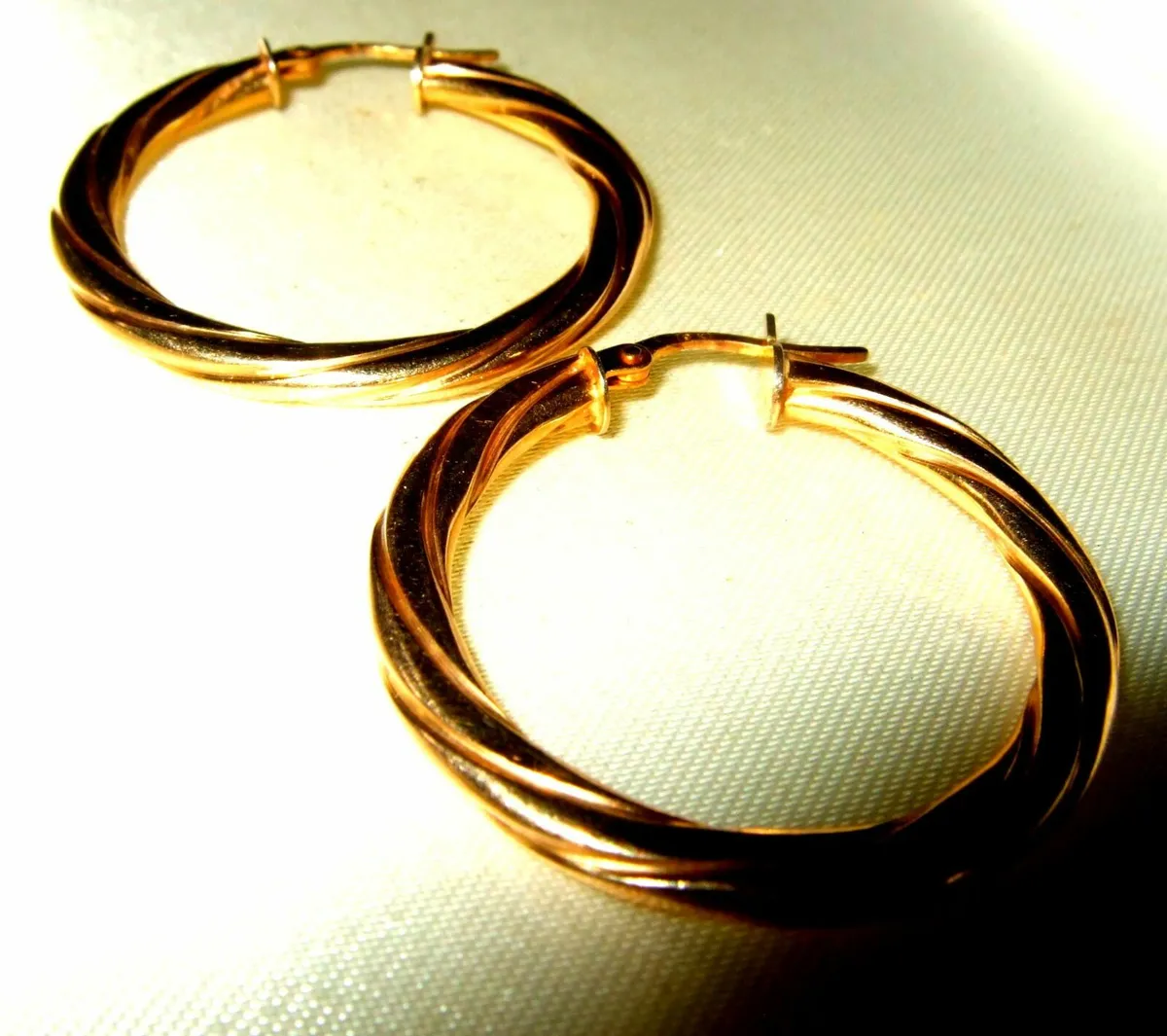 Vintage 9ct Gold 'Twist' Hoops - Image 1