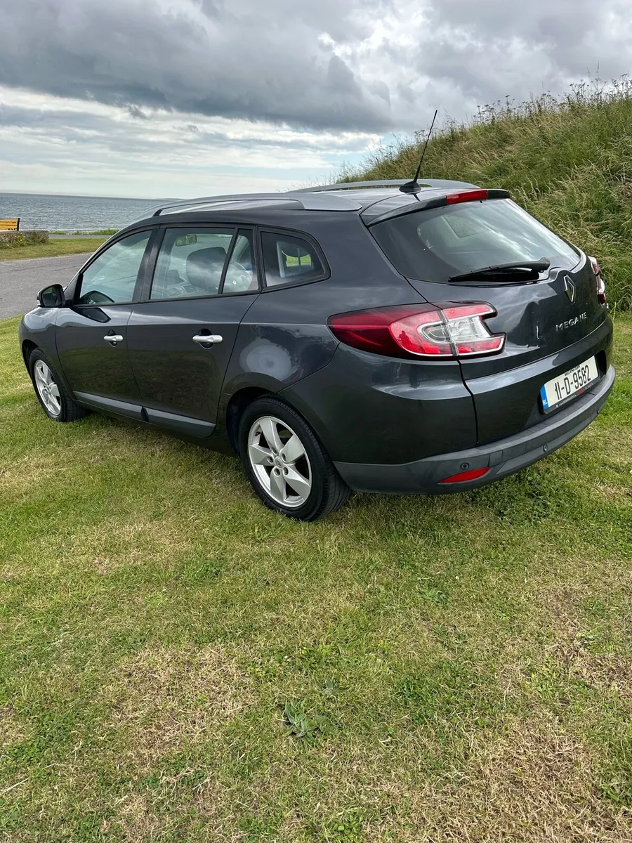 2011 Renault Megane - Image 2
