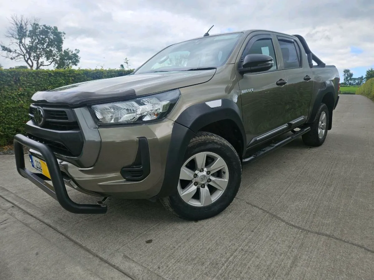 Toyota Hilux 2.4 232 reg 18k As New - Image 1