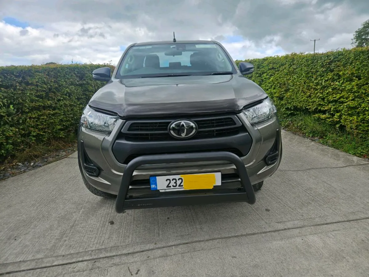 Toyota Hilux 2.4 232 reg 18k As New - Image 4