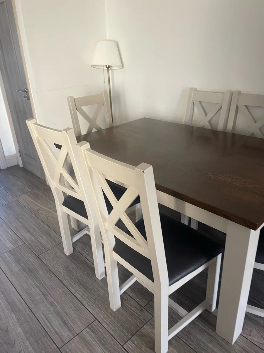 Wooden table and 6 chairs - Image 4