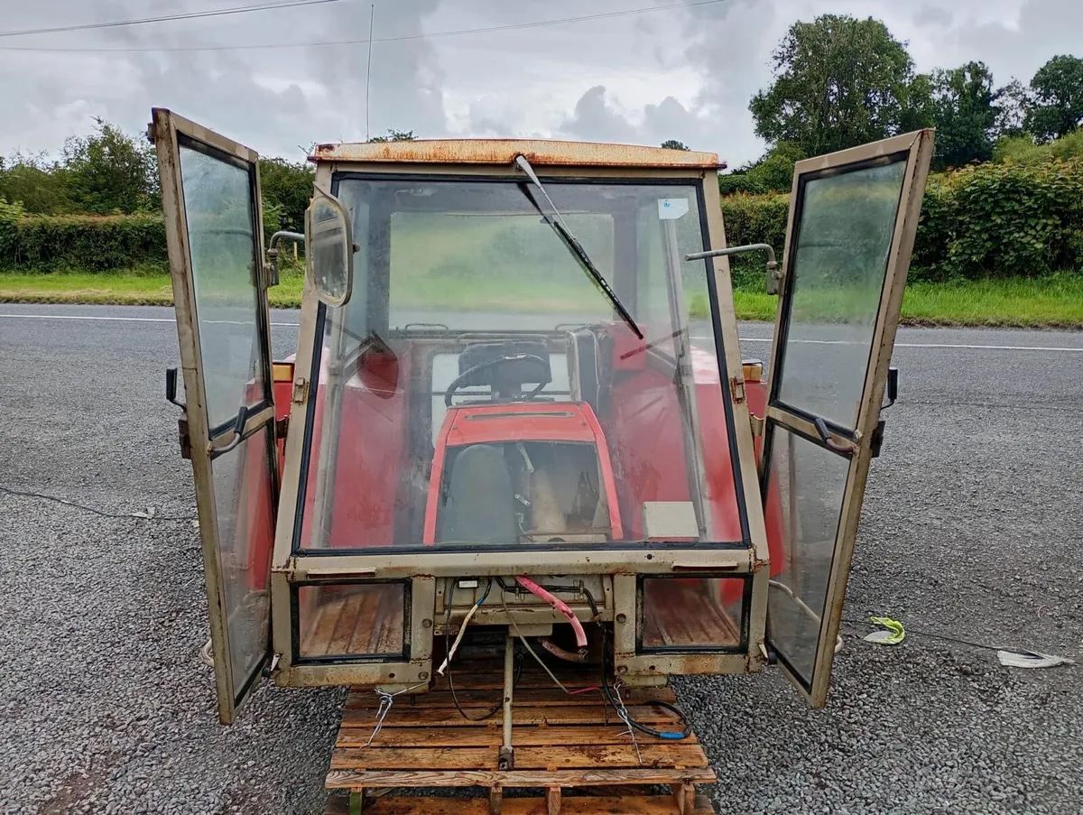 Zetor Crystal Cab for 8011/12045 etc - Image 4