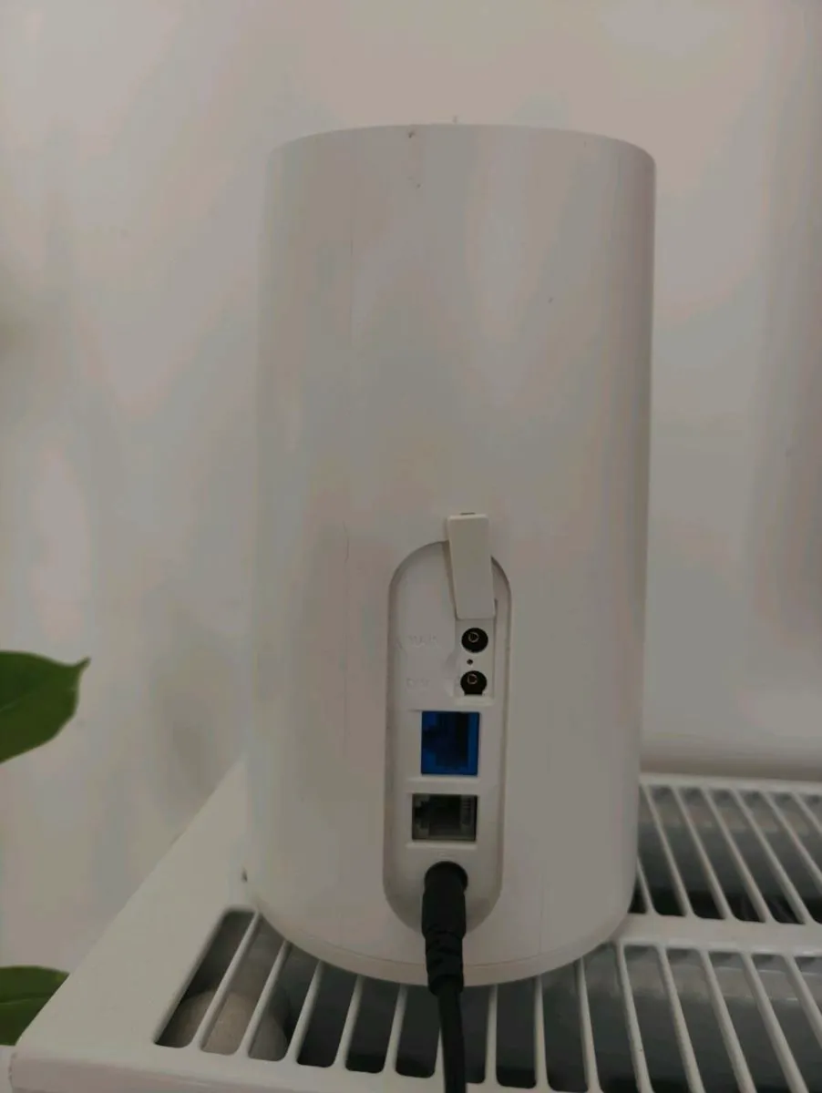 Huawei B528s-23a 4G Home Modem – Vodafone Locked - Image 2