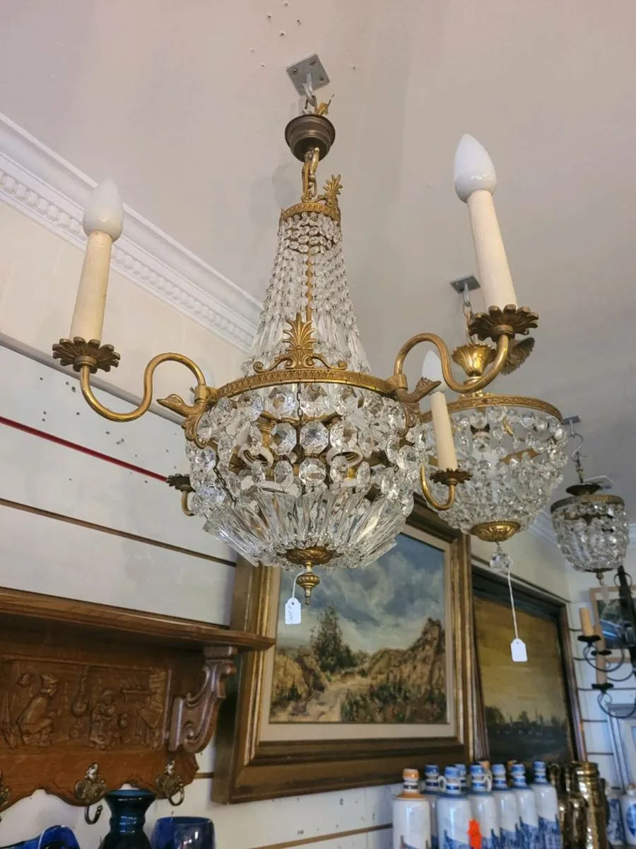 Crystal chandalier