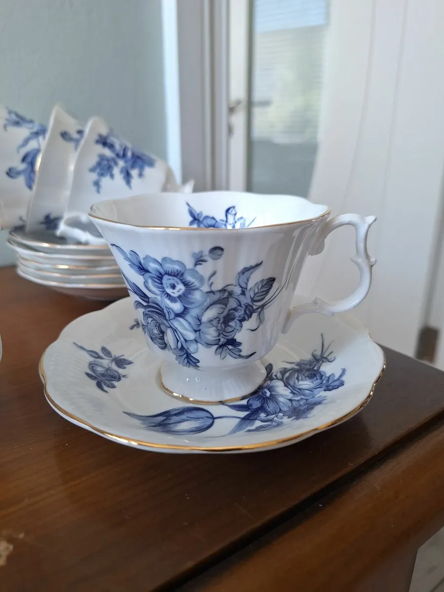 Royal Albert Bone China Tea Set - Image 2