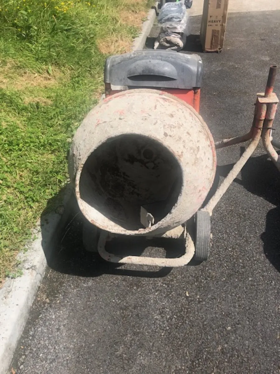 Cement Mixers. - Image 2