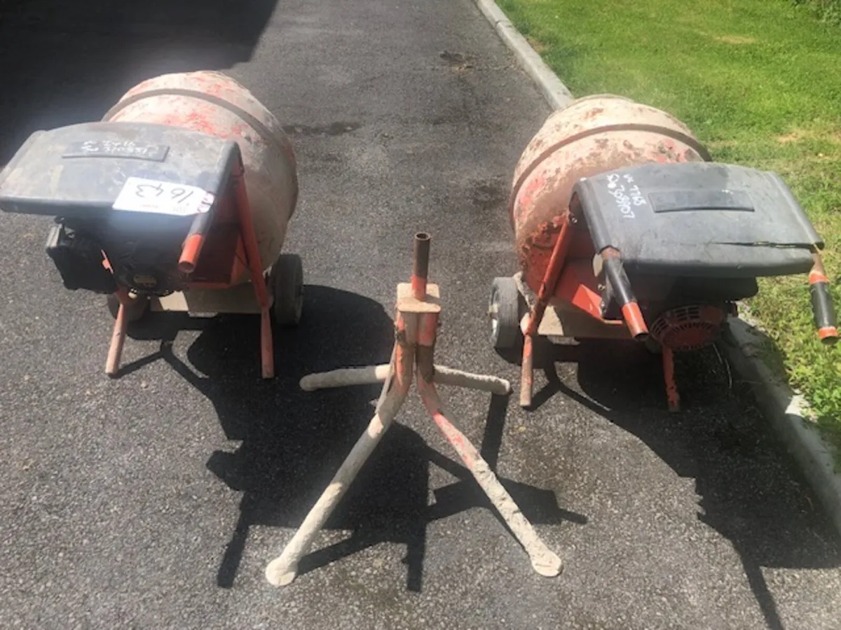 Cement Mixers. - Image 4