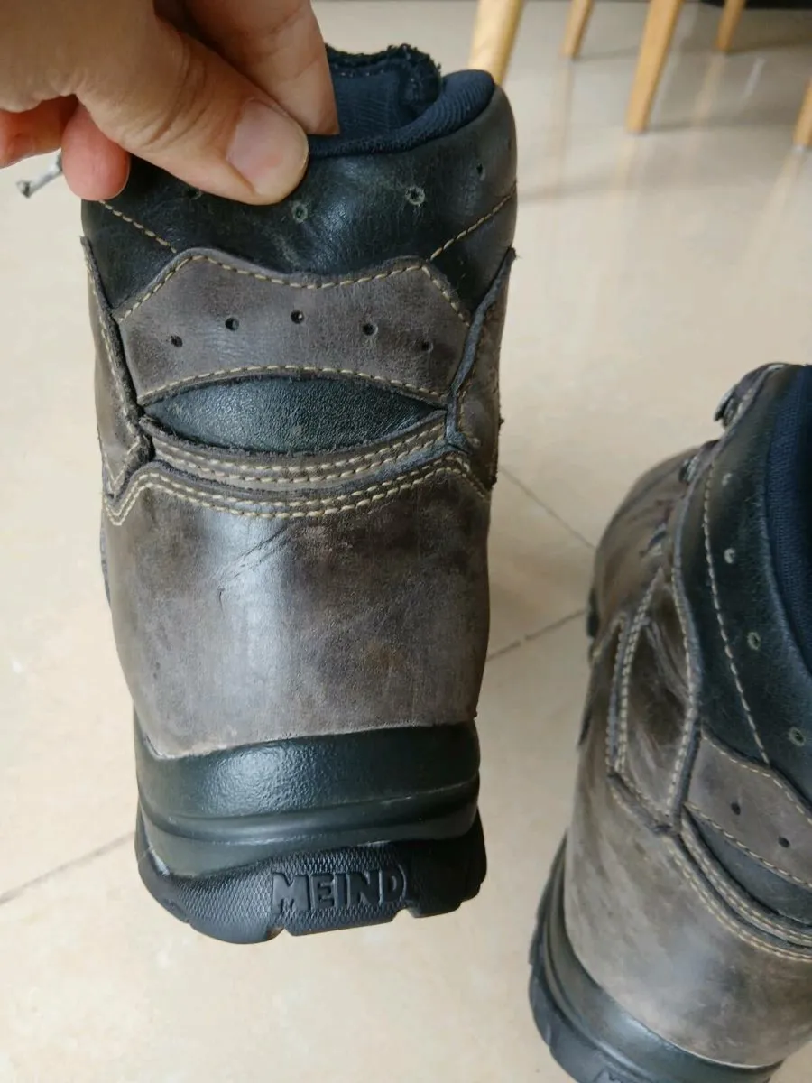 Meindl Hiking Boots. Size 9 - Image 3