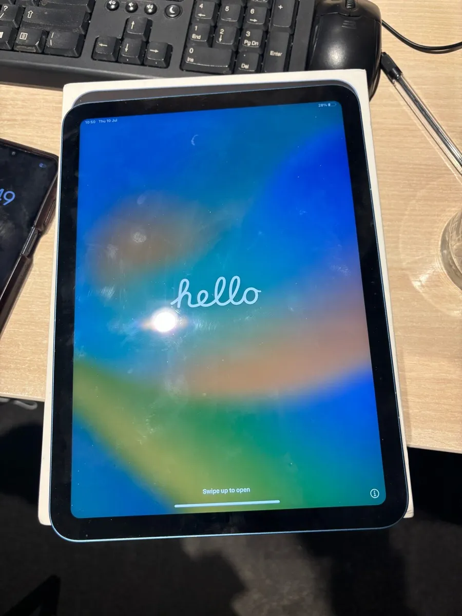 iPad 10th - Image 2