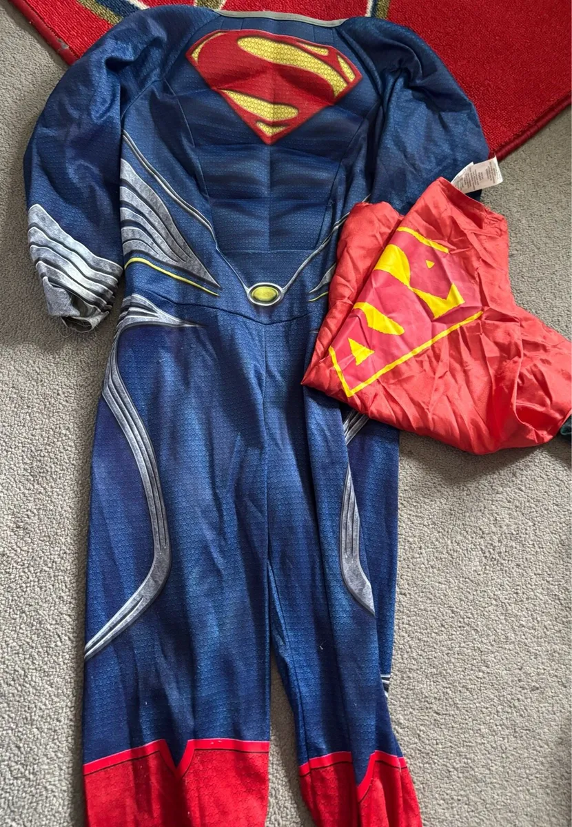 Children’s dress up - Image 4