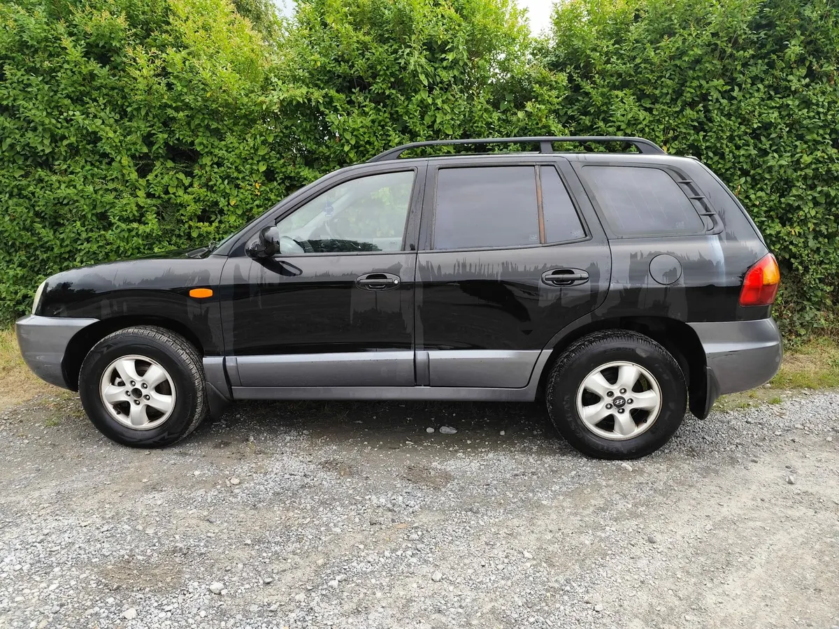 HYUNDAI SANTA FE - Image 2