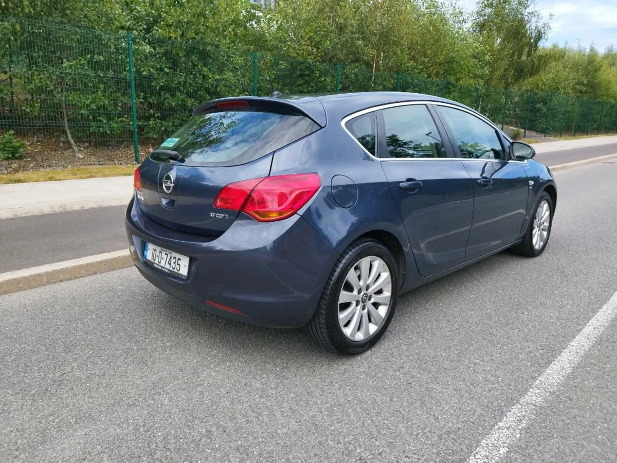 10 Opel Astra Elite 1.7CDTi NCT till 02/26 - Image 3