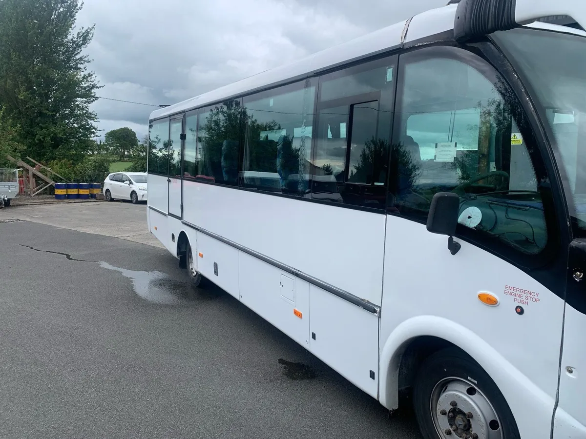 29 seat Vario - Image 3