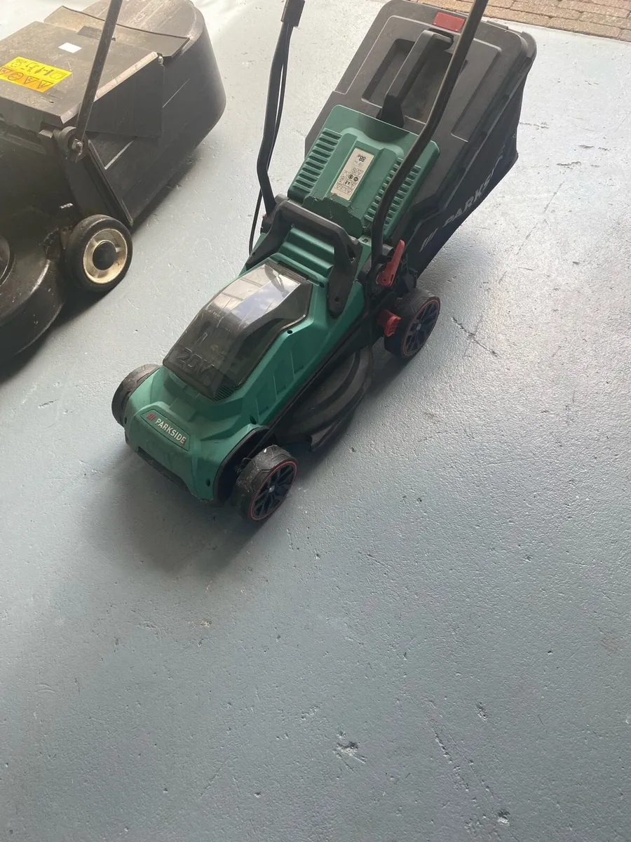 Cordless lawnmower - Image 1