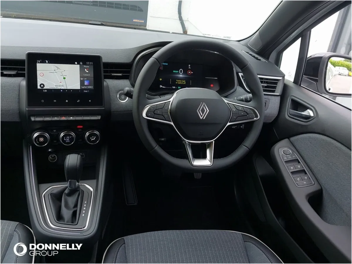Renault Clio Hatchback Techno - Image 4