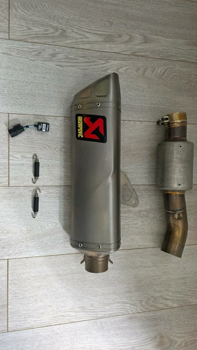 Akrapovic Exhaust - Honda CBR1000RR-R Fireblade SP - Image 1