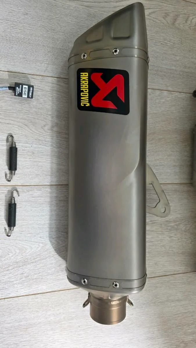 Akrapovic Exhaust - Honda CBR1000RR-R Fireblade SP - Image 3
