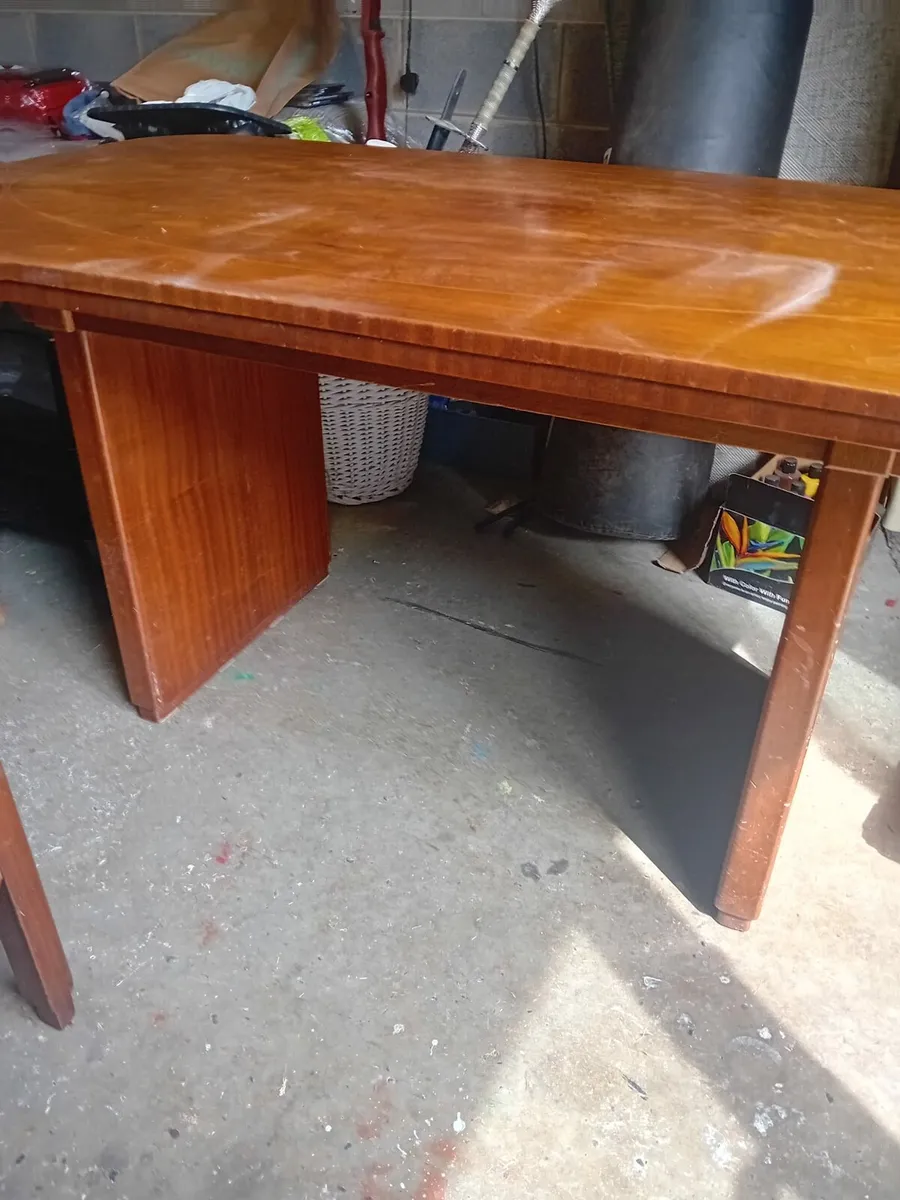 Kitchen Table and Chairs - Image 2
