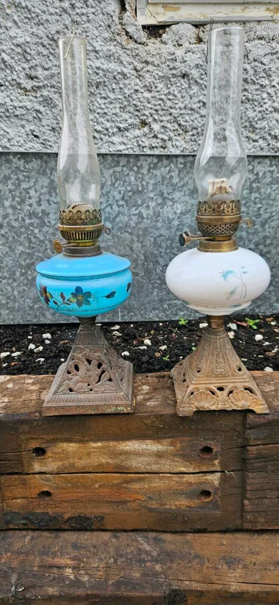 Oil lamps. - Image 1