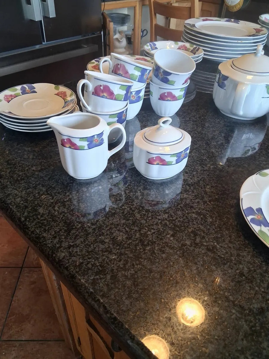 Dinner set - Image 1