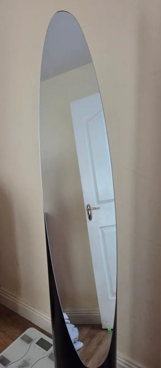 Bedroom mirror - Image 2