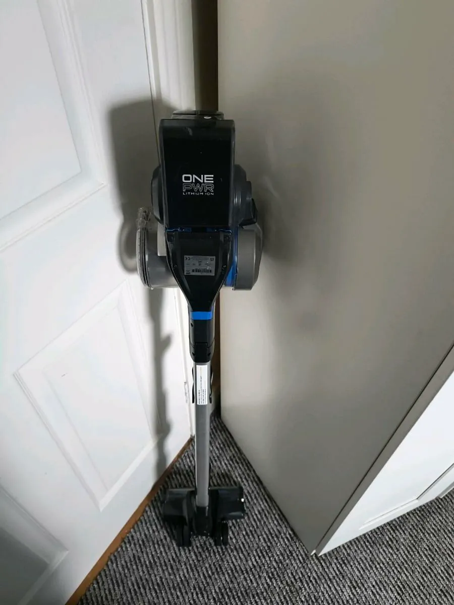 Vax Blade 3 Cordless Vacuum with 2 Batteries - Image 3