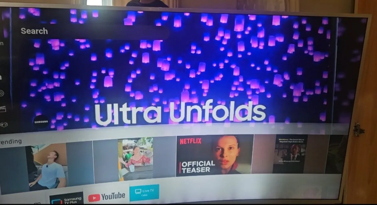 40inch curved Samsung 4k smart - Image 1