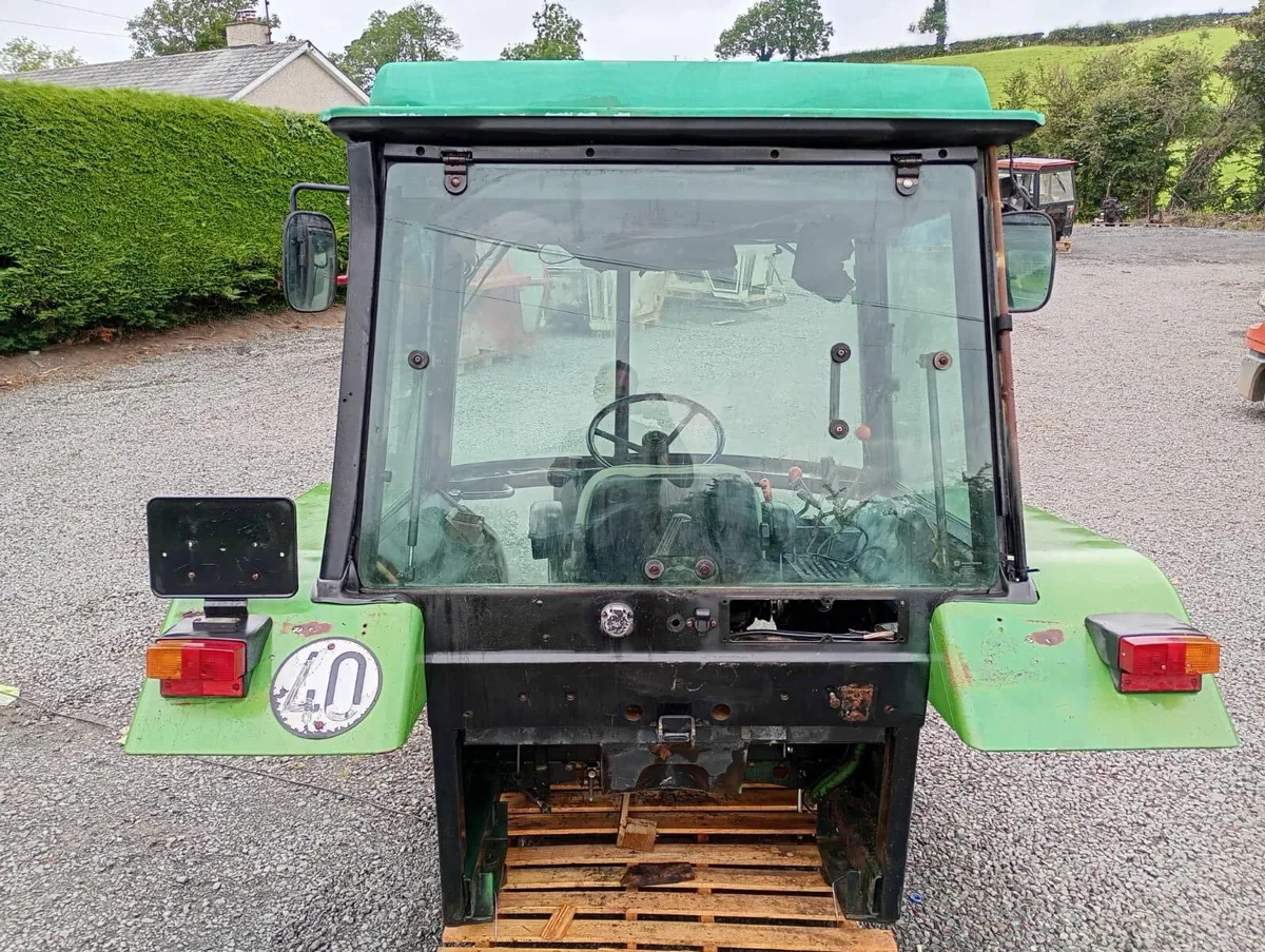 John Deere 50 Series Cab - Image 2