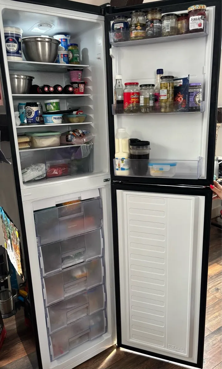 BEKO 40/60 Fridge Freezer GREAT CONDITION - Black - Image 1