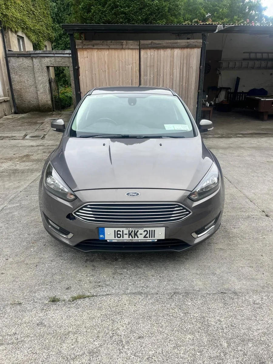 Ford Focus 1.5tdci  Titanium - Image 2