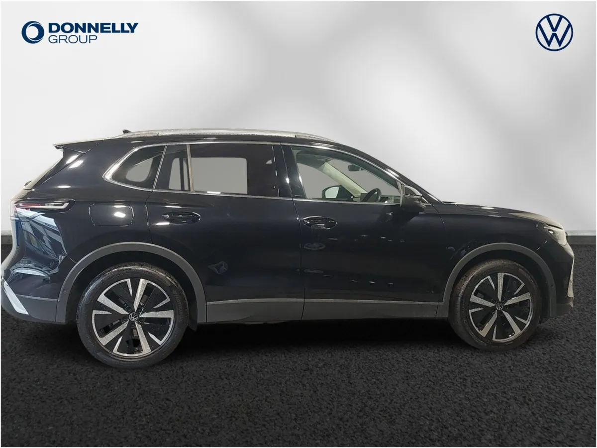 Volkswagen Tiguan Diesel Estate Elegance - Image 4