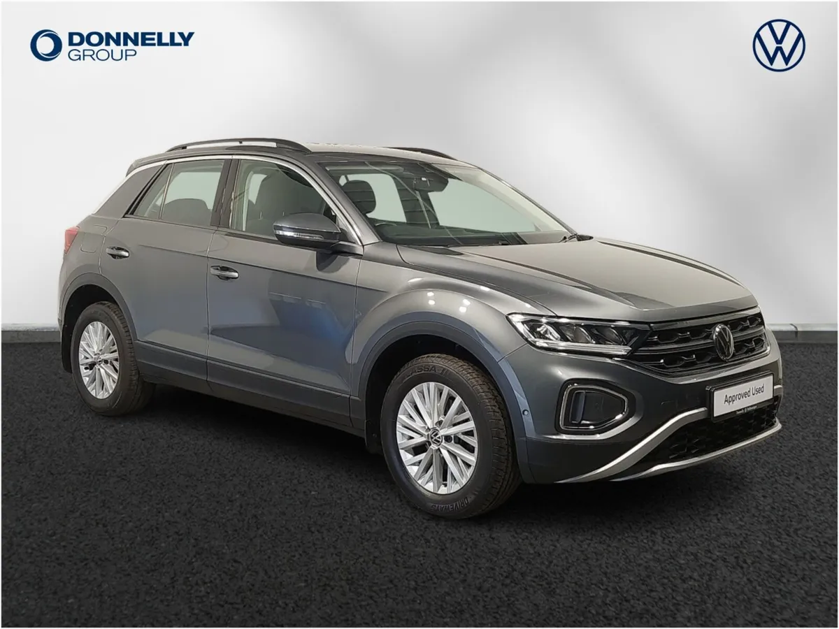 Volkswagen T-roc Hatchback Life - Image 1