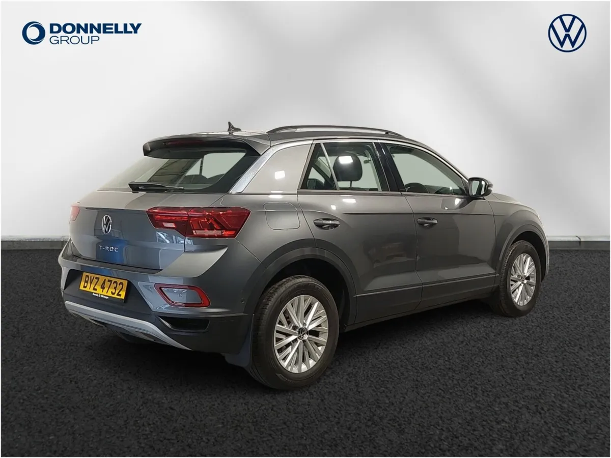 Volkswagen T-roc Hatchback Life - Image 3