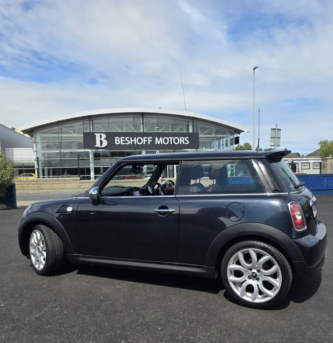 MINI COOPER // NCT 03/26 // PAN ROOF - Image 3