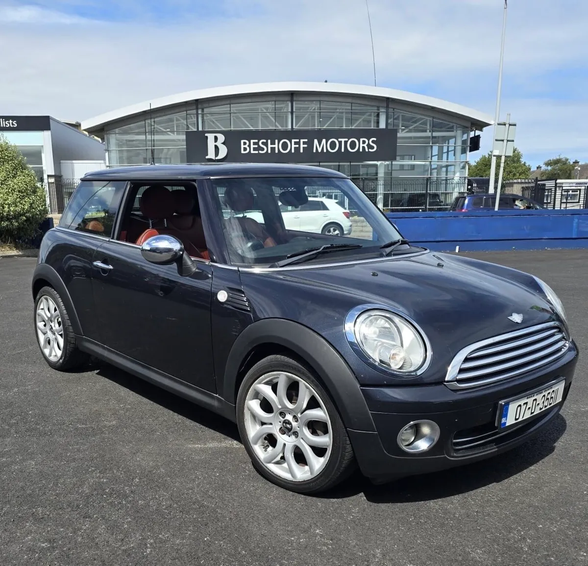 MINI COOPER // NCT 03/26 // PAN ROOF - Image 4