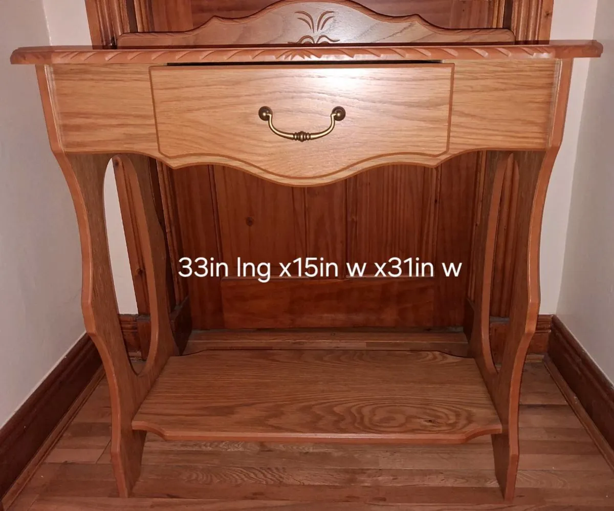 Pine console table - Image 1