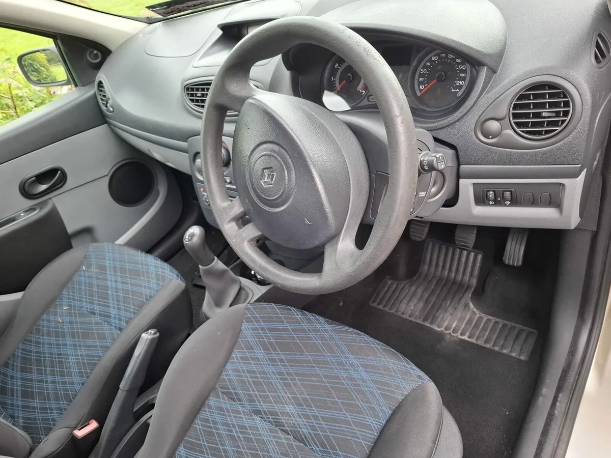 Renault Clio - Image 3